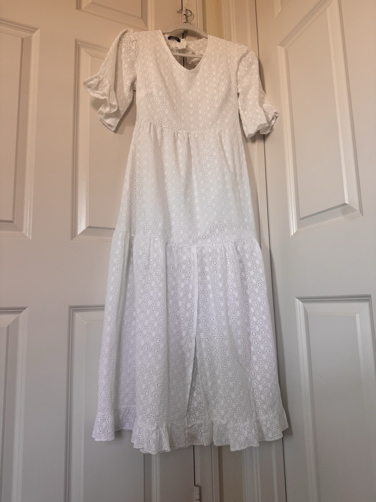Sundress White Eyelet Midi A-Line Dress V-Neck Puff Sleeve Ruffle Open Back S