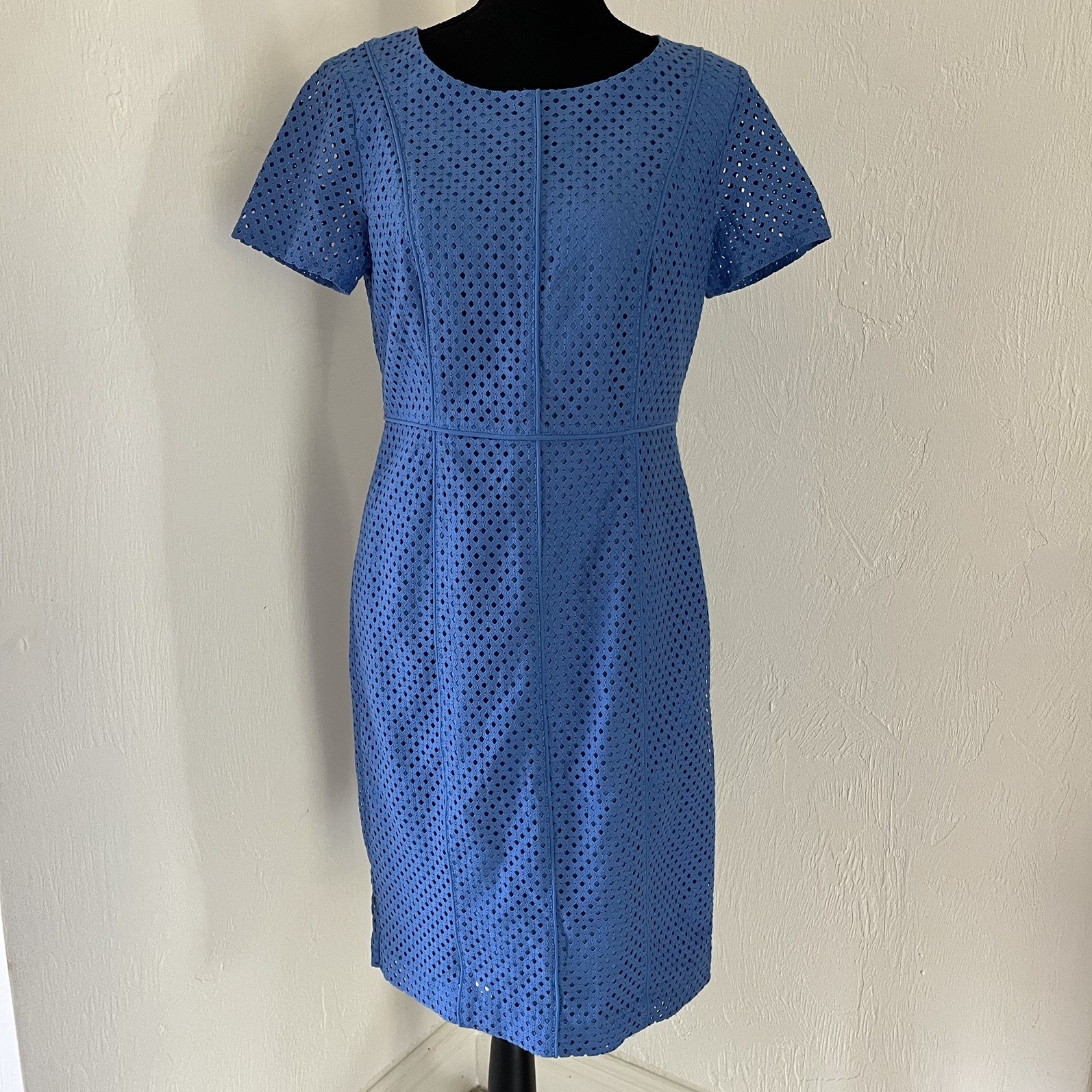 Talbots Shift Sheath Dress Periwinkle Blue 6 Laser Cut Lined Office Garden Guest
