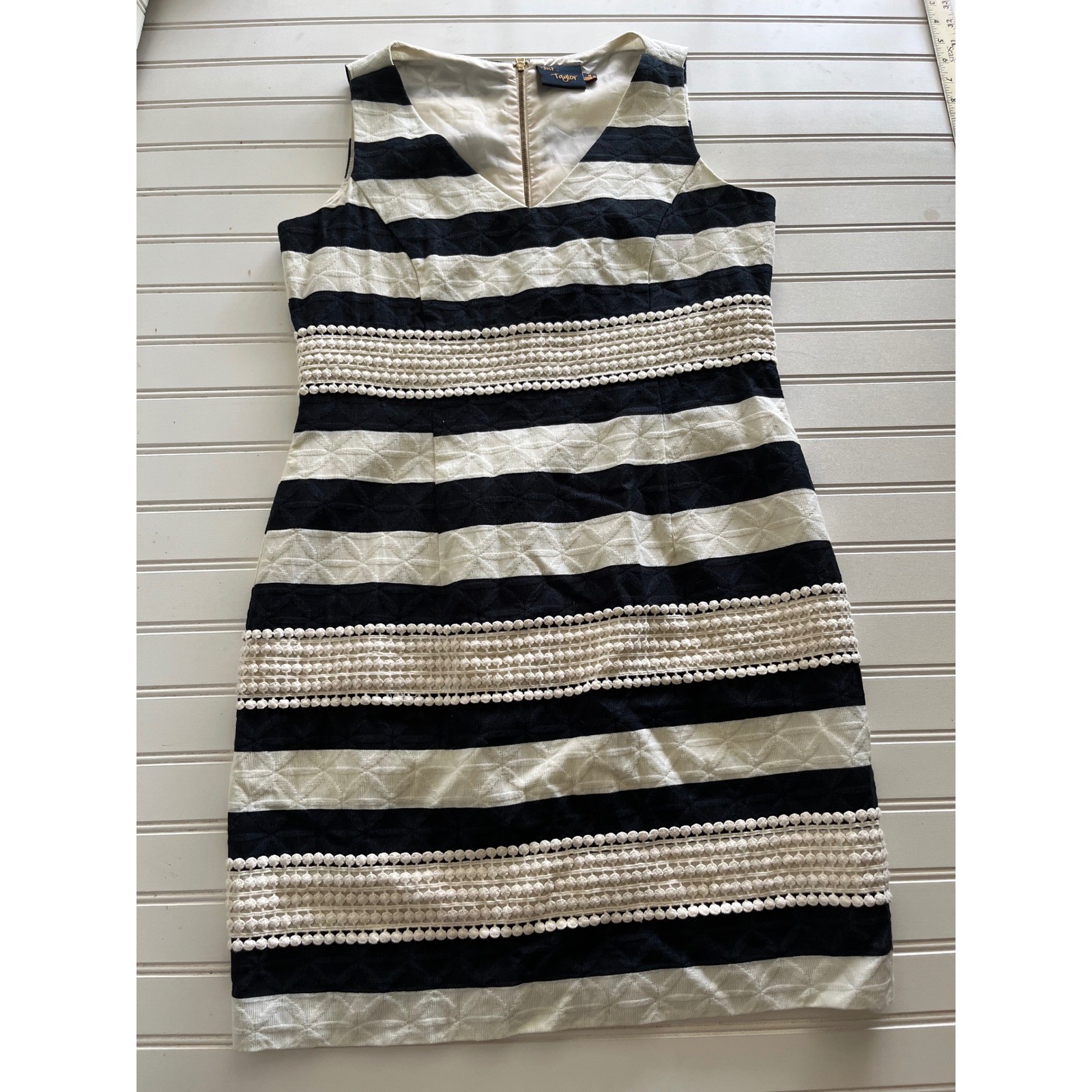 Just Taylor Womens Navy White Striped Pom Pom Trim Sheath Dress Size 8 V-Neck