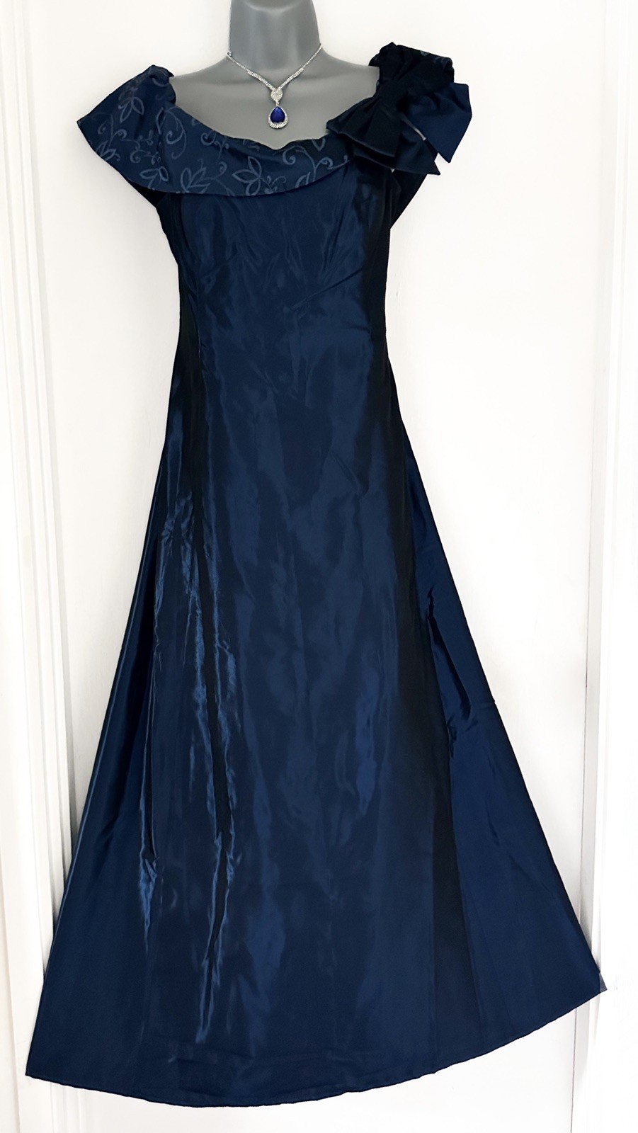 Chou Chou midnight blue embroidered/bow detail occasion long evening dress 14