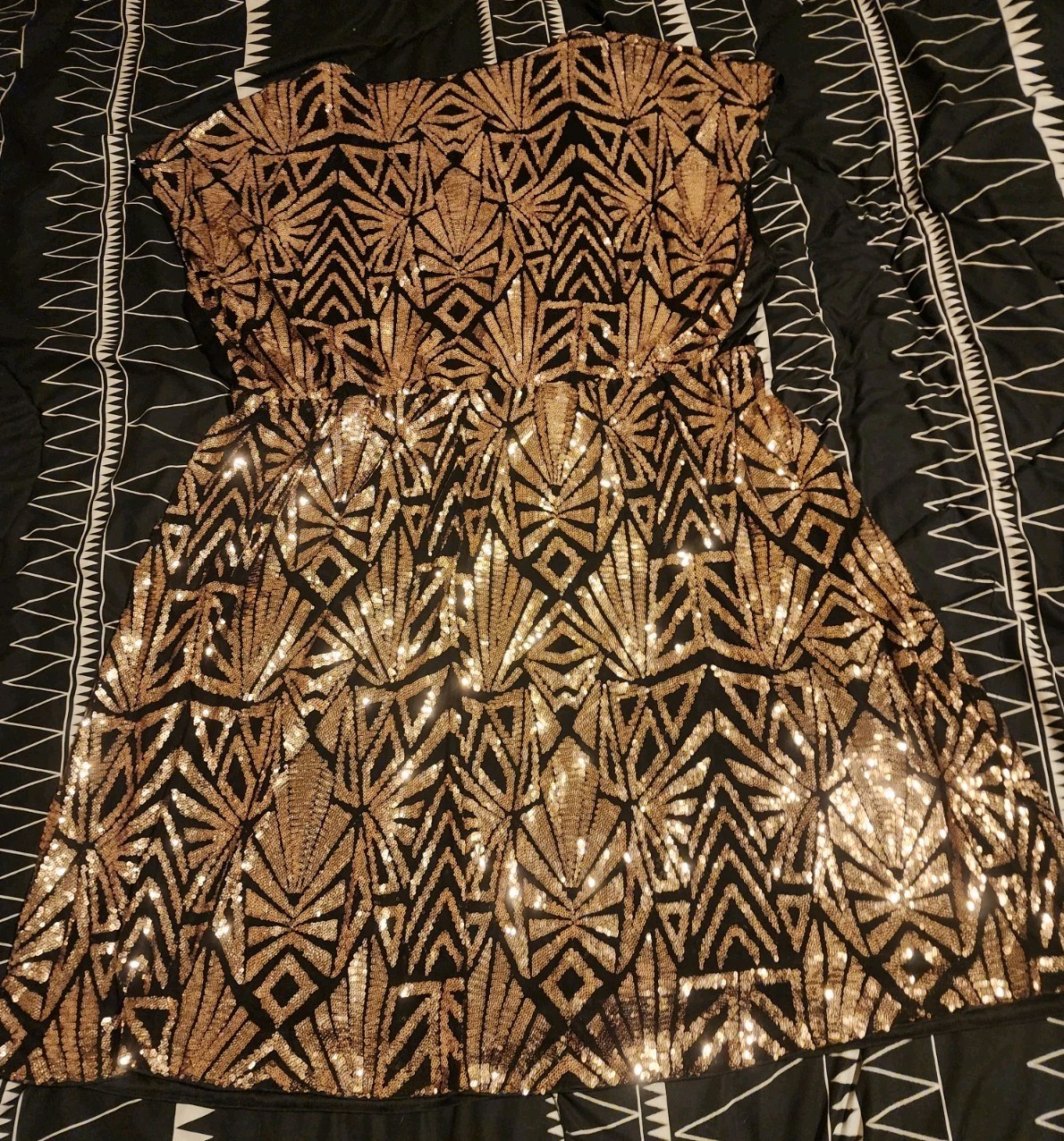 Bloomchic Black & Gold Geometric Sequin Short Sleeve Dress Women’s Plus 28