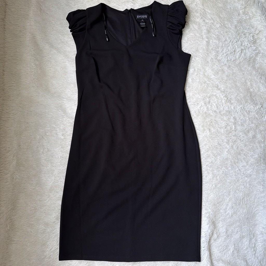 En Focus Studio Women’s Black Sheath Dress Size 12 V-Neck Ruffle Cap Sleeve