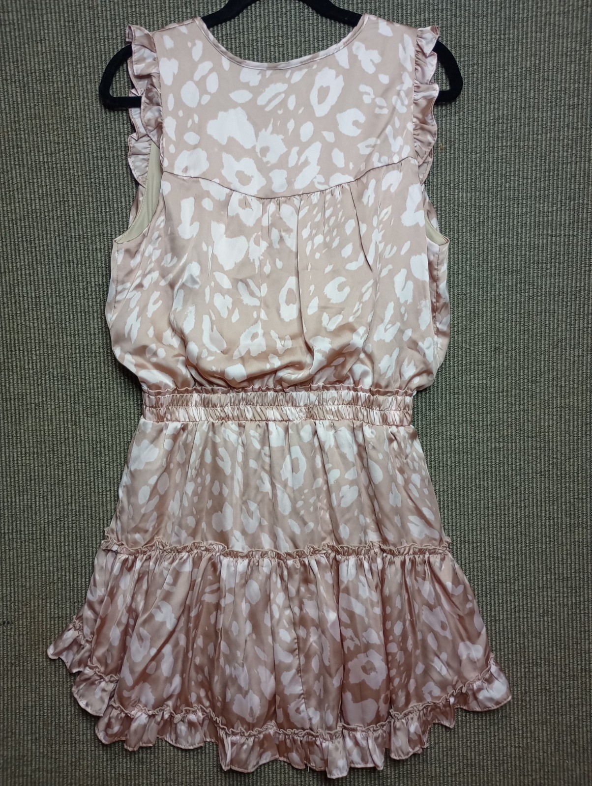 ADRIENNE Dress L Sleeveless flutter ruffle,tie-front keyhole,Tiered Bottom