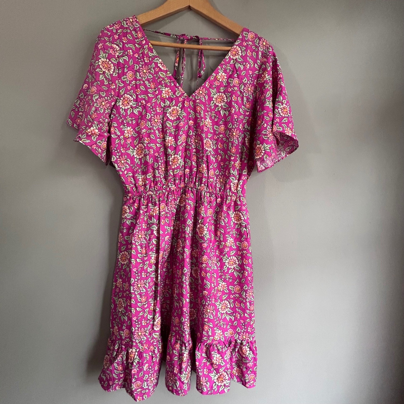 LOFT Outlet Pink Floral V-Neck Mini Dress Short Sleeve Elastic Waist Size M