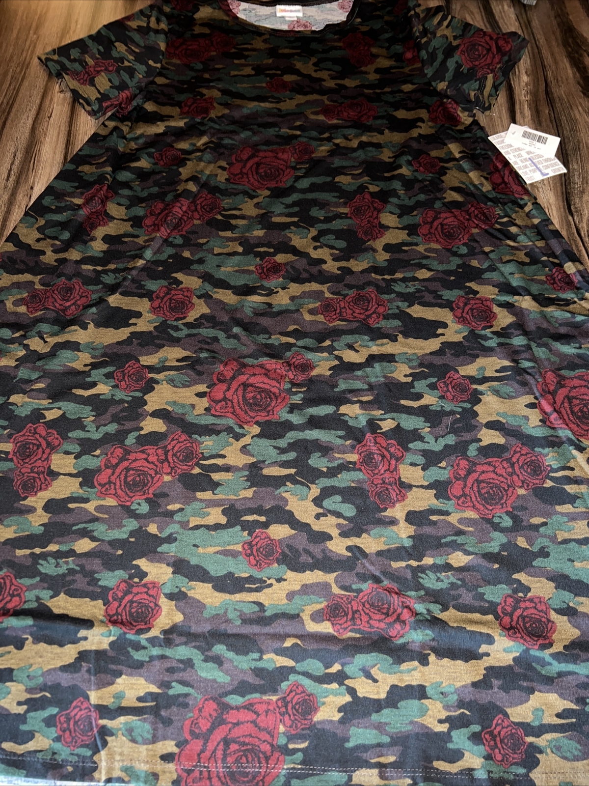 Lularoe Carly Dress 🦄 Large 14/16 12/14 Green Camouflage Red Roses Rare HTF New