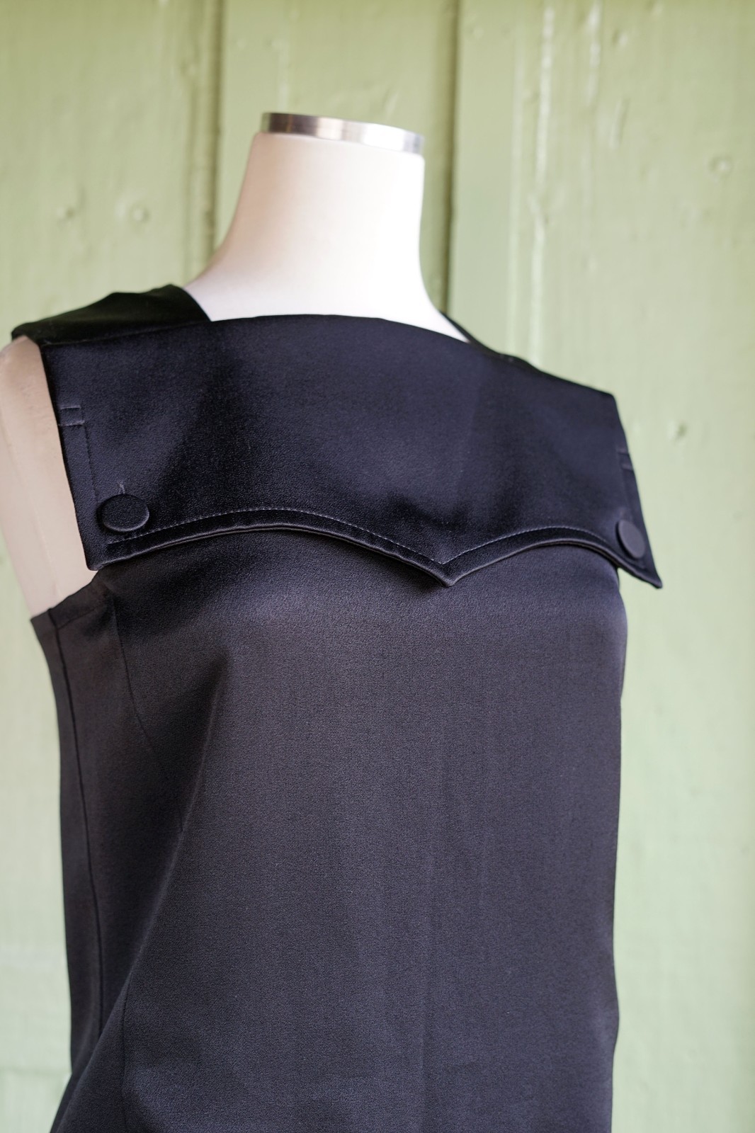 Givenchy Black Square Neck Collared Sleeveless Short Shift Dress Size 38