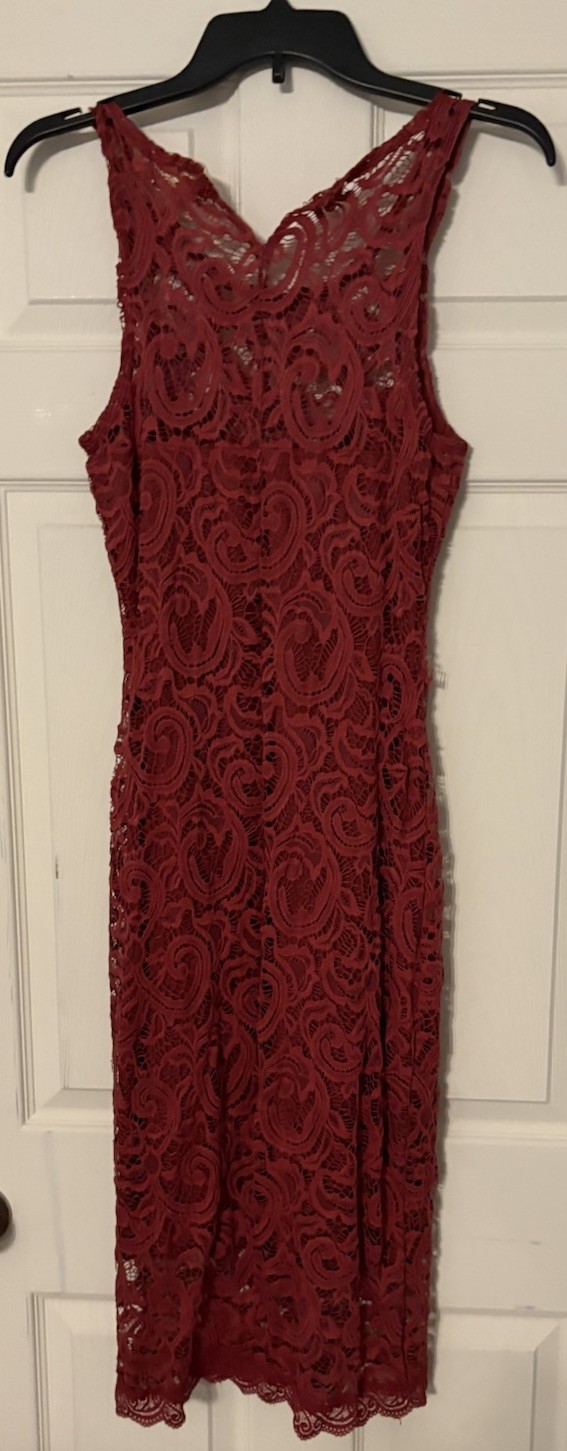 Wishful Park Red Floral Lace Sleeveless U-Neck Midi Sheath Dress M