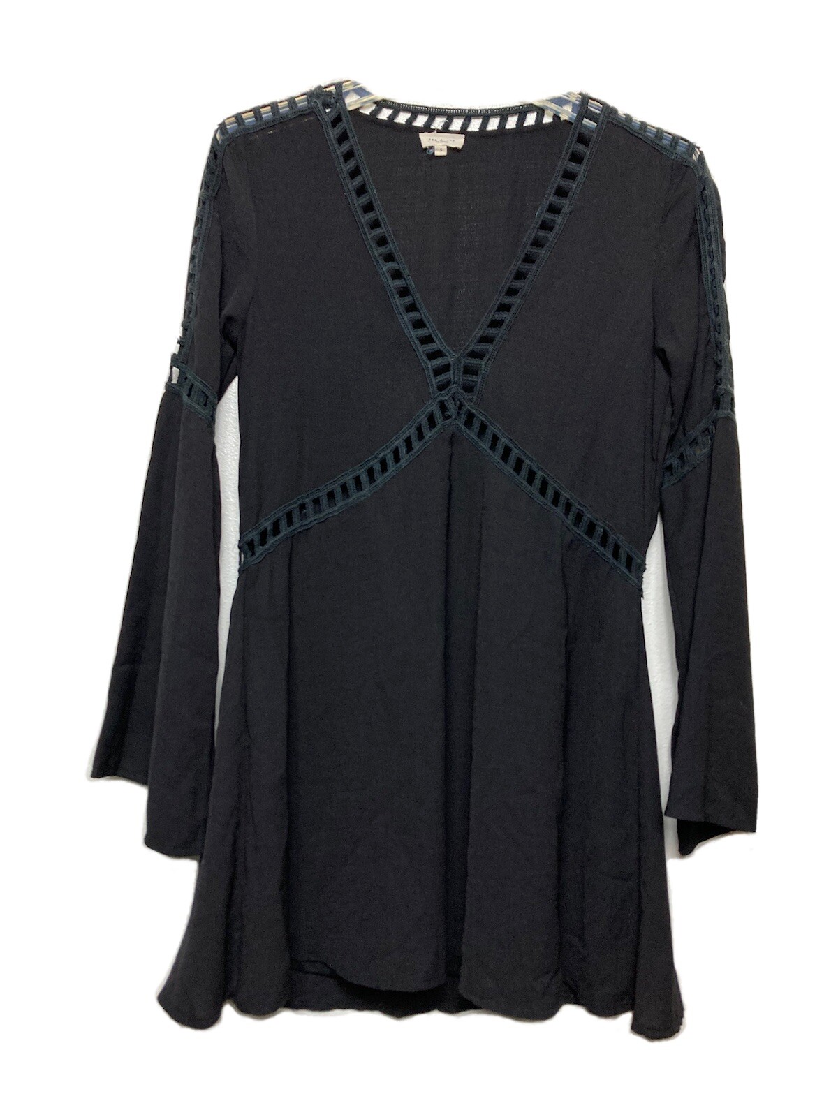 Tea & Cup Womens Black Cocktail Dress Bell Sleeve Cut Out Lined Sz Small A26