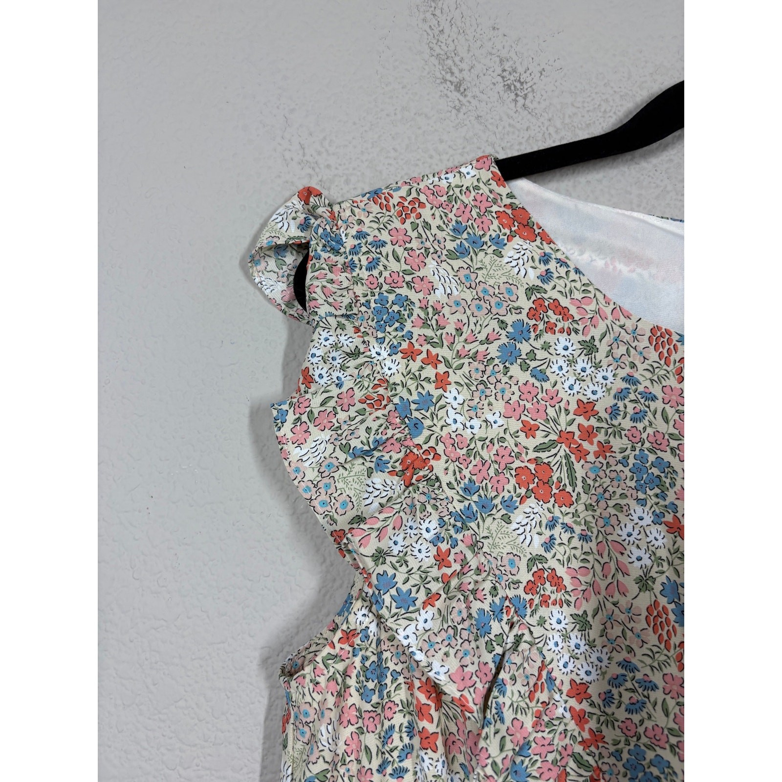 Roolee Mom Size Small Ruffled Shift Dress Tan Floral Side Pocket Flutter Sleeves