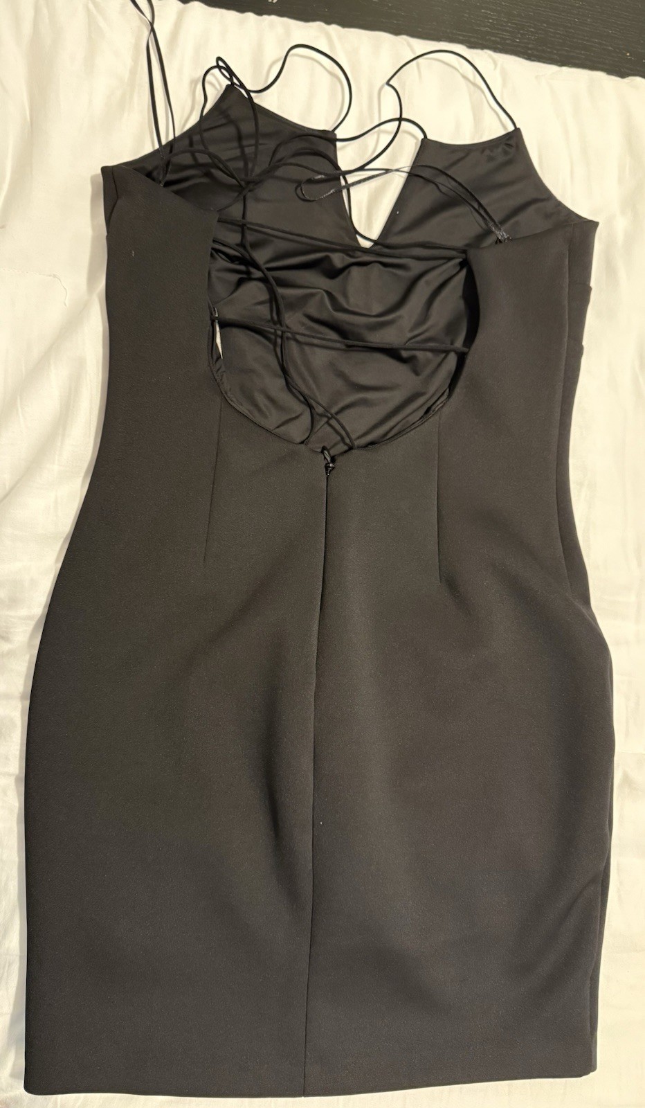 GUESS Black Satin Bodycon Mini Dress Women’s Size M V-Neck Strappy Back Zip