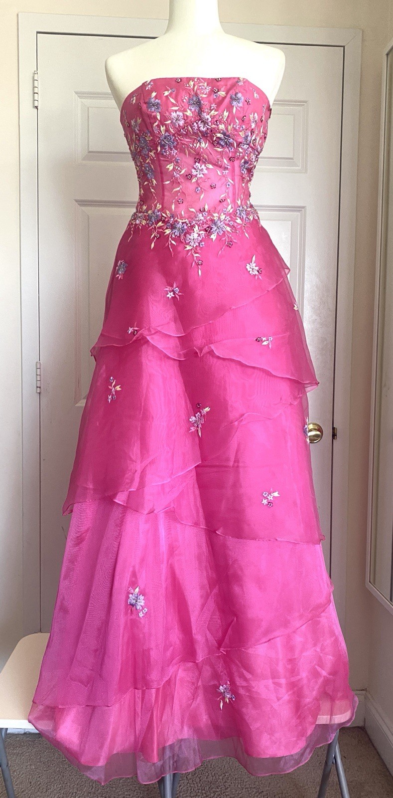 Fuchsia Strapless Floral Beaded Long Gown Dress Size 4