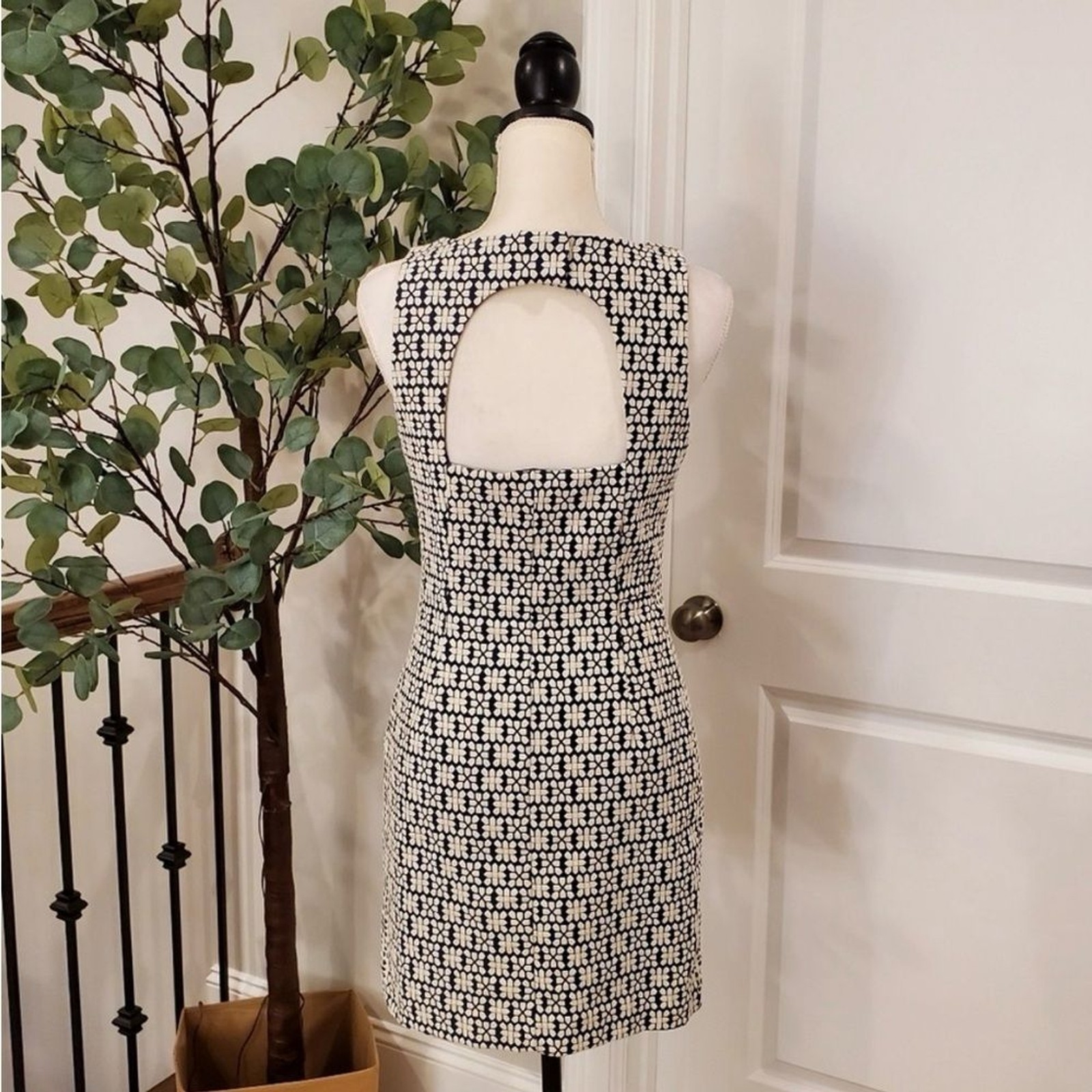 Banana Republic Navy Cream Patterned Jacquard Dress Size 6P