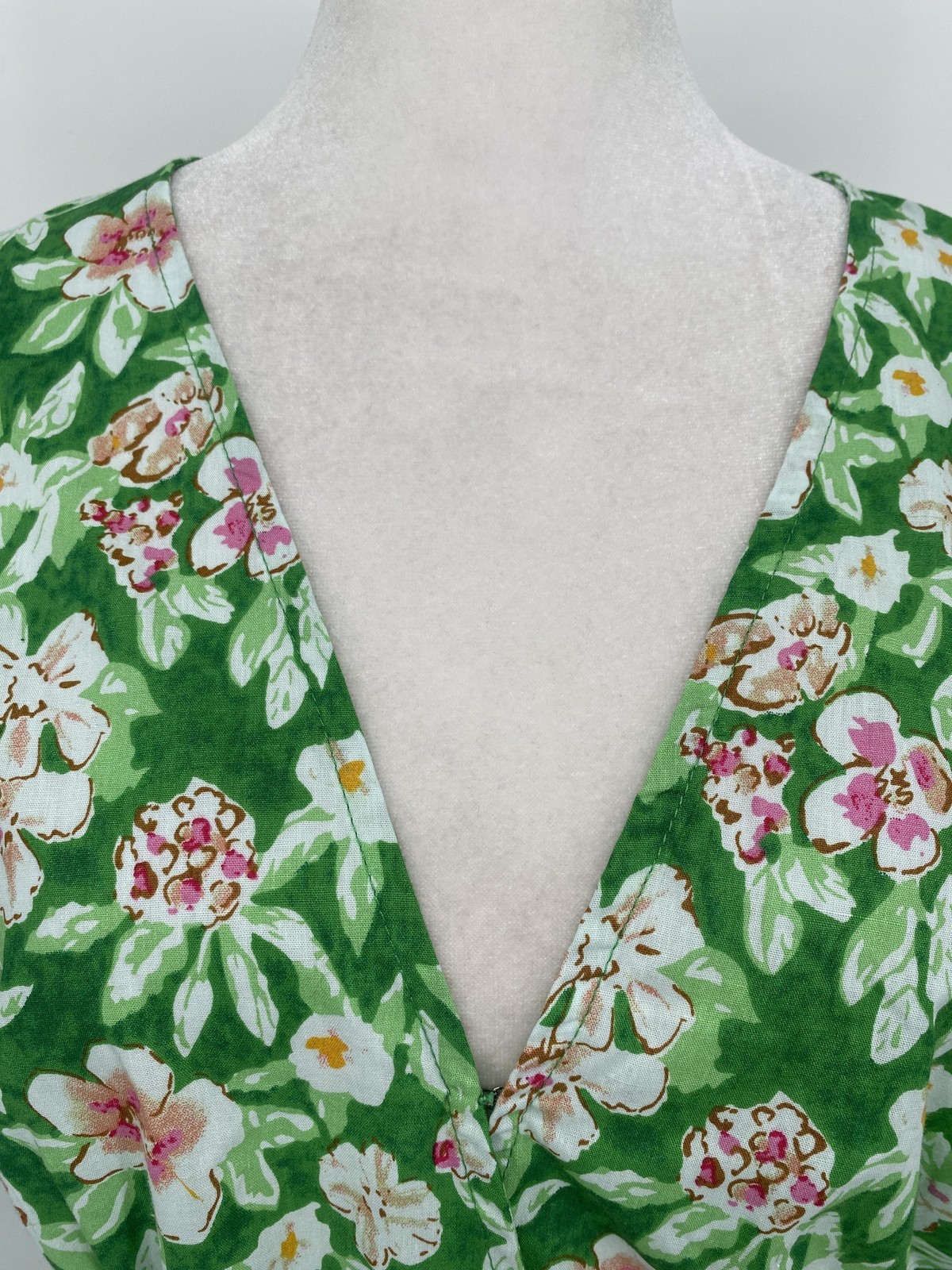 THML Dress Womens Medium Green Floral Puff Sleeve Ruffle Hem Coastal Cottage