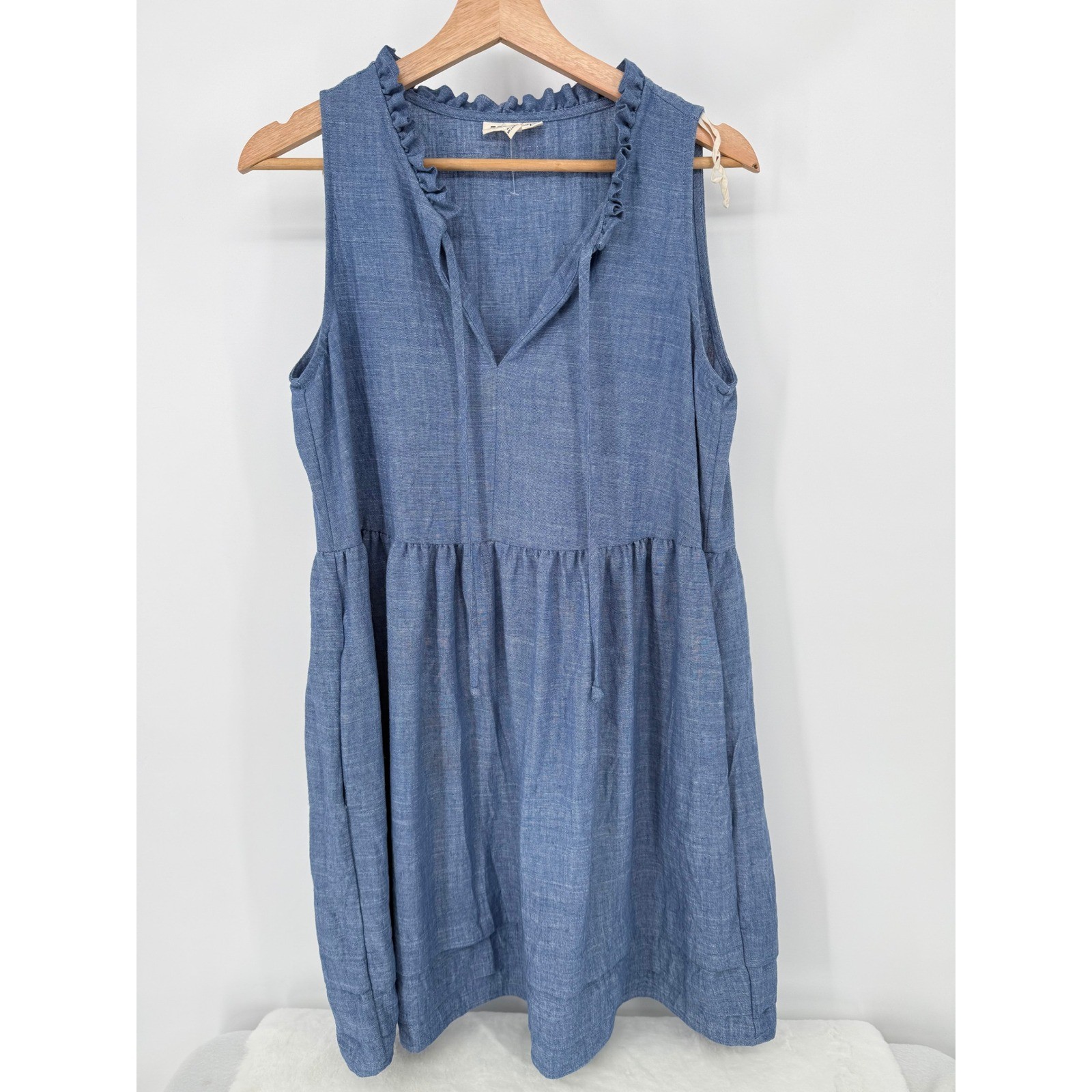 52seven Linen Blend Chambray Dress Sleeveless Size Medium Blue Beach Babydoll