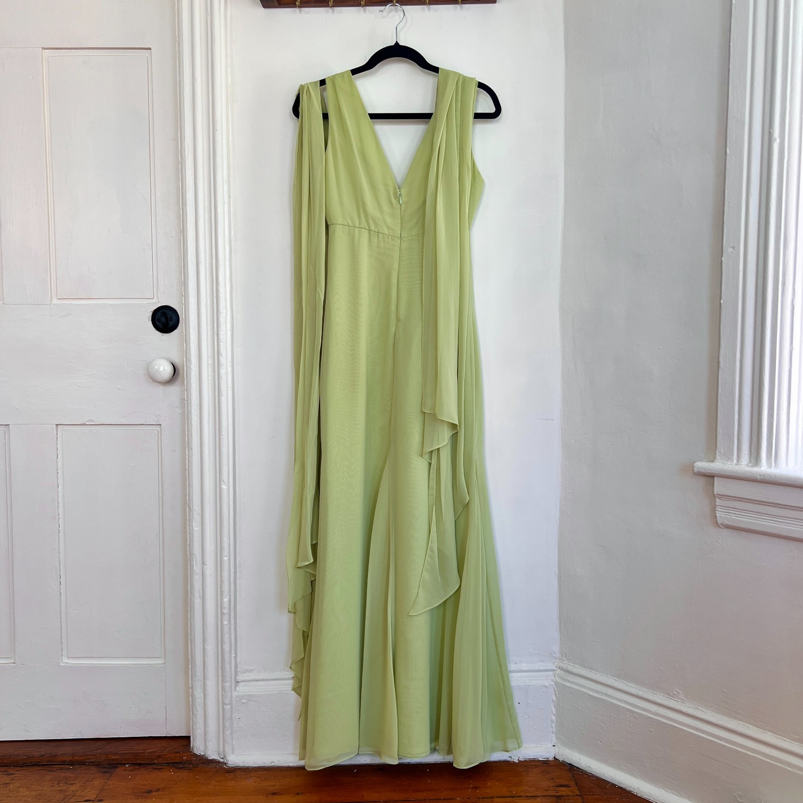 Vera Wang Sage Green Maxi Formal Dress Women’s 2 Draped Scarf Goddess Bridesmaid