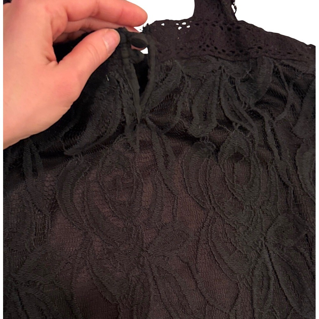 Solitaire by Ravi Khosla Black Lace Mini Dress Floral Crochet Trim Keyhole Back