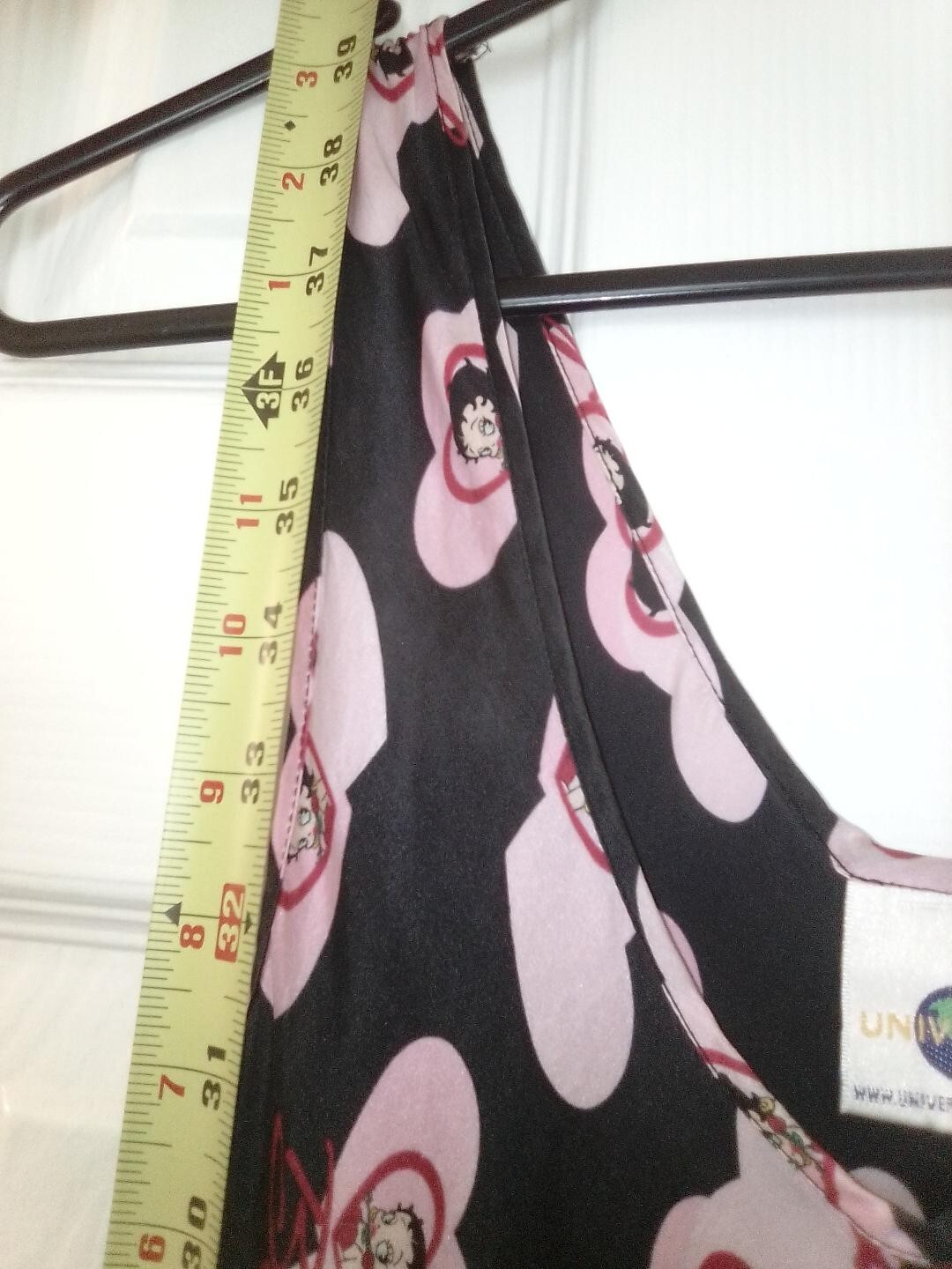 REDUCED Betty Boop black background with pink hearts dress