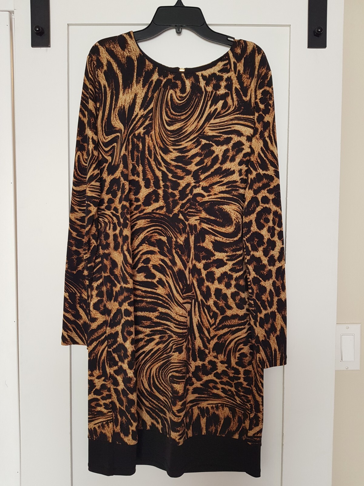 Premise Animal print brown Mini dress with golden zip on the back. M size. New.