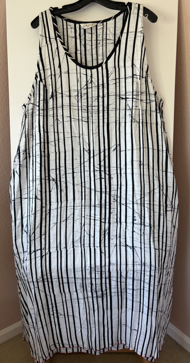 Lyng Designs Vintage Rayon Maxi Dress 1X White Black Bamboo Batik Red Slit