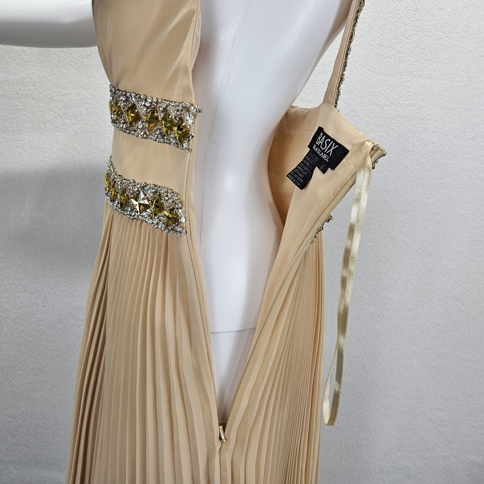 Basix Black Label Dress 6 Beige Pleated Rhinestone Cocktail Evening Prom
