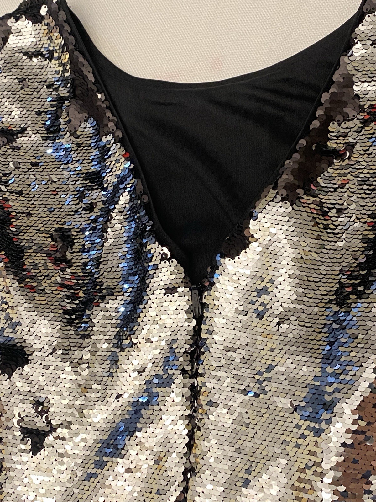 EVA MENDES Reverse Silver & Black Full Sequin Midi Sheath Dress Party Size L