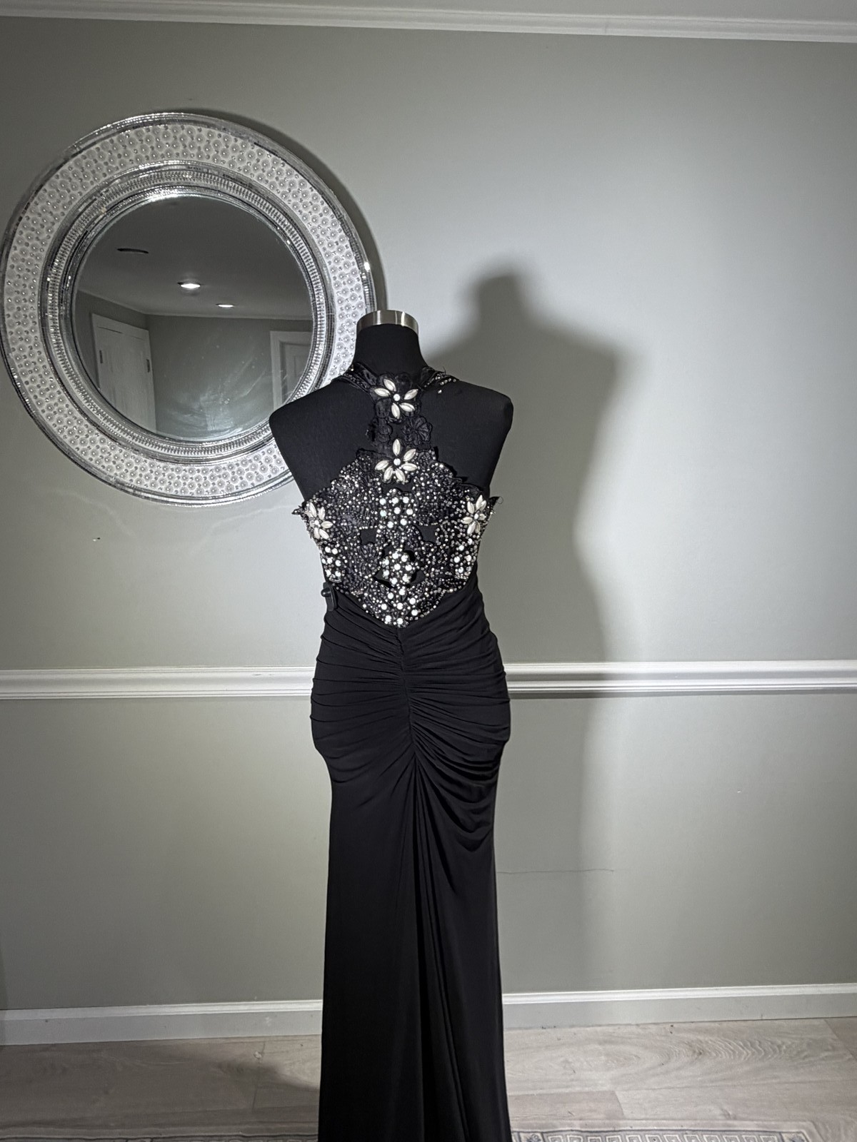 ESSEJEFFE Black Beaded Ruched Evening Gown Rhinestone Pearl Cap Sleeve Size 42