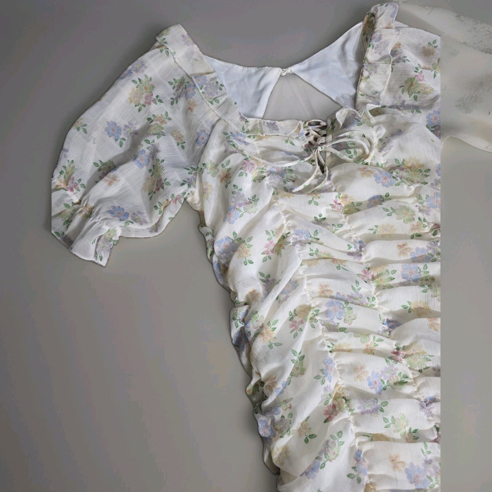 Sweet En Forme White Floral Ruched Mini Dress Smocked Cottagecore Medium NWT