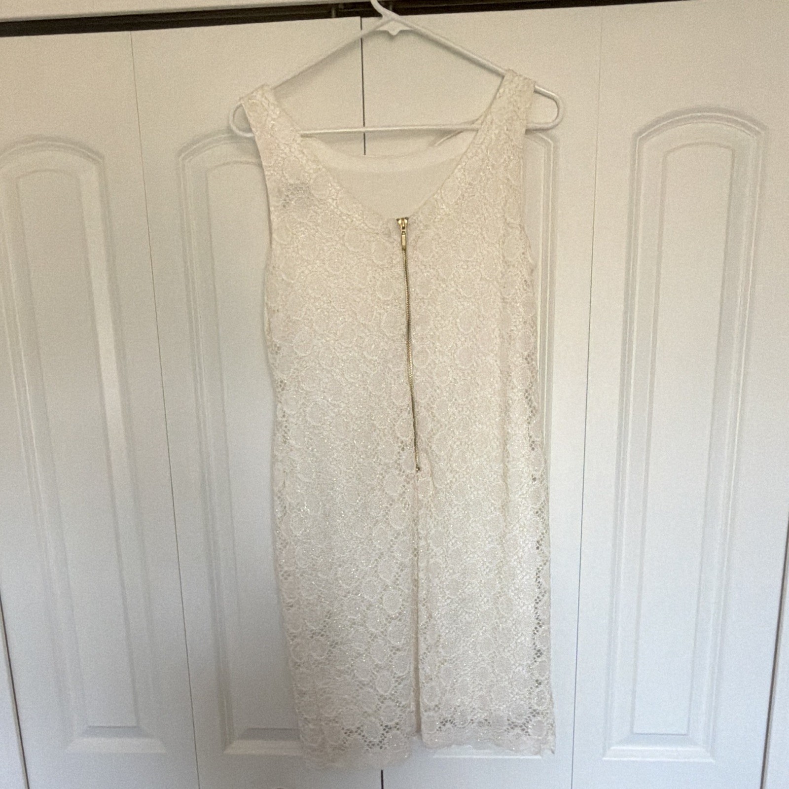 Ronni Nicole White Lace Sleeveless Scoop Neck Knee Length Shift Dress 6