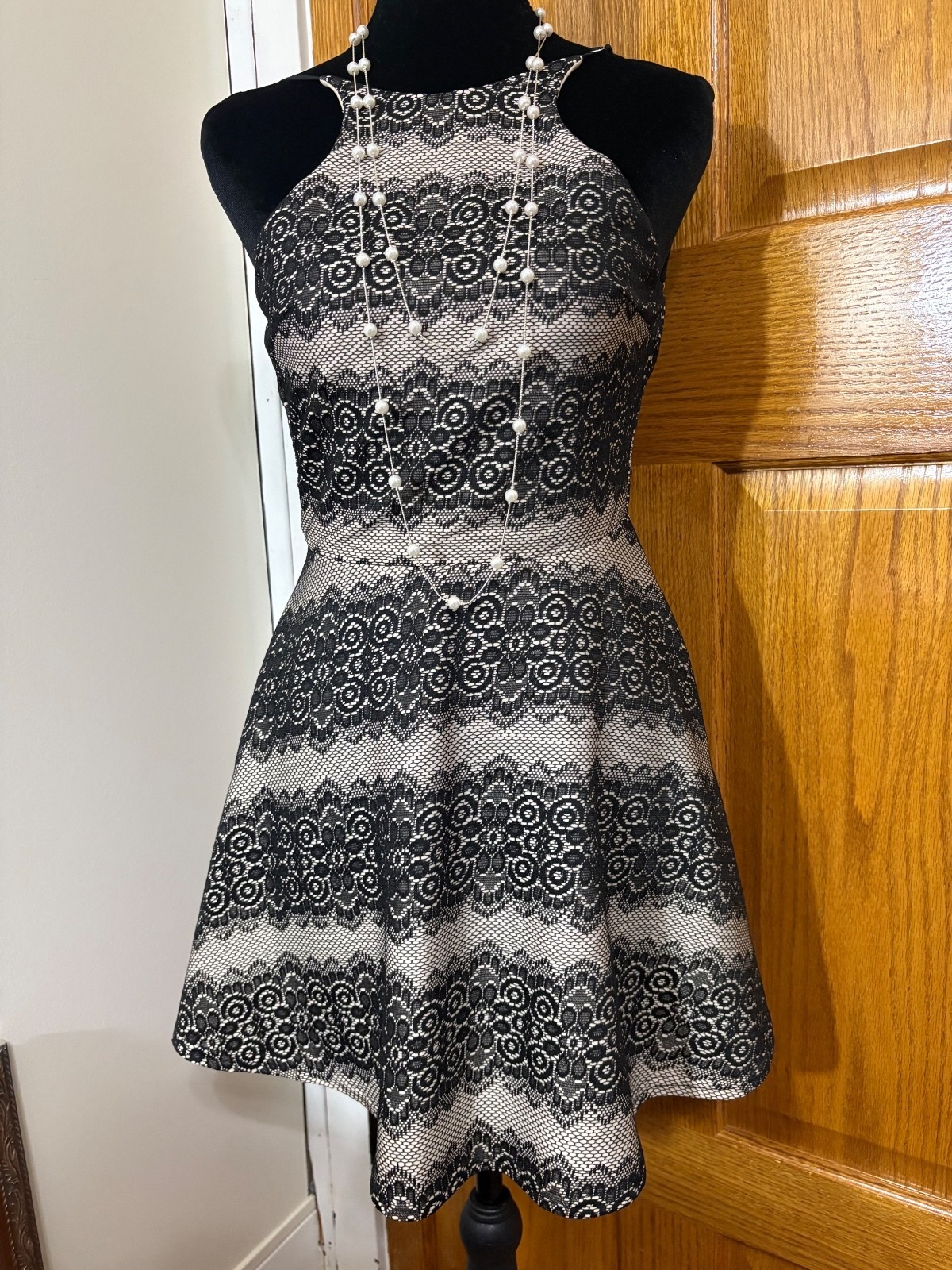 Parvenue Black & Ivory Lace Fit & Flare Skater Dress LG 11/13 Sleeveless