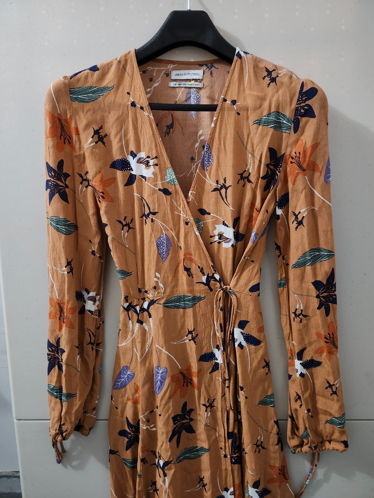 Urban Outfitters Dress Womens S Beige Wrap Long Sleeve Floral Tie Cuff Viscose