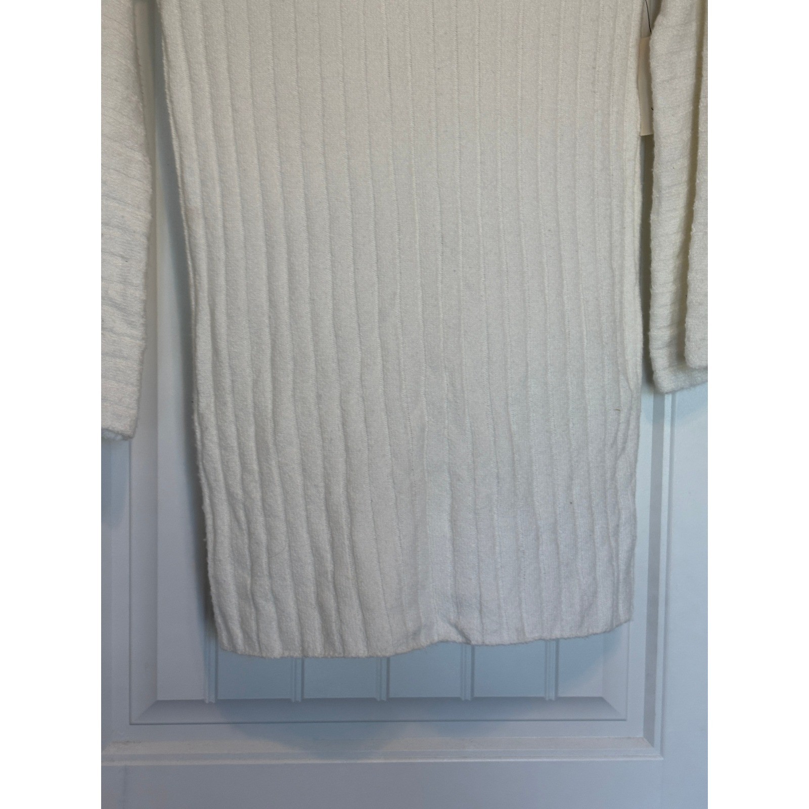 Mi Ami Francesca’s Cream Ribbed Turtleneck Sweater Mini Dress Bell Sleeve Small