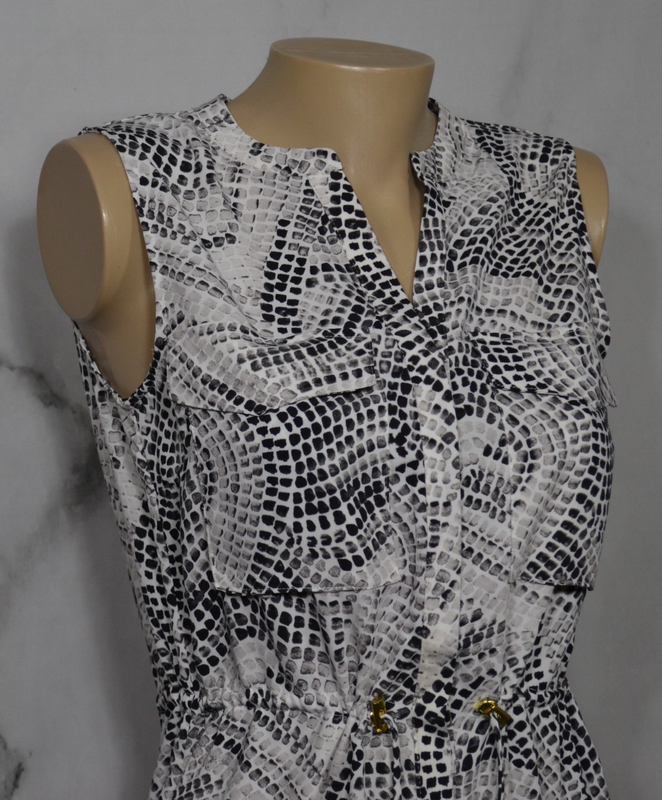 H & M Black White Gray Pattern Sleeveless Shirt Dress 6 Drawstring Waist Pockets