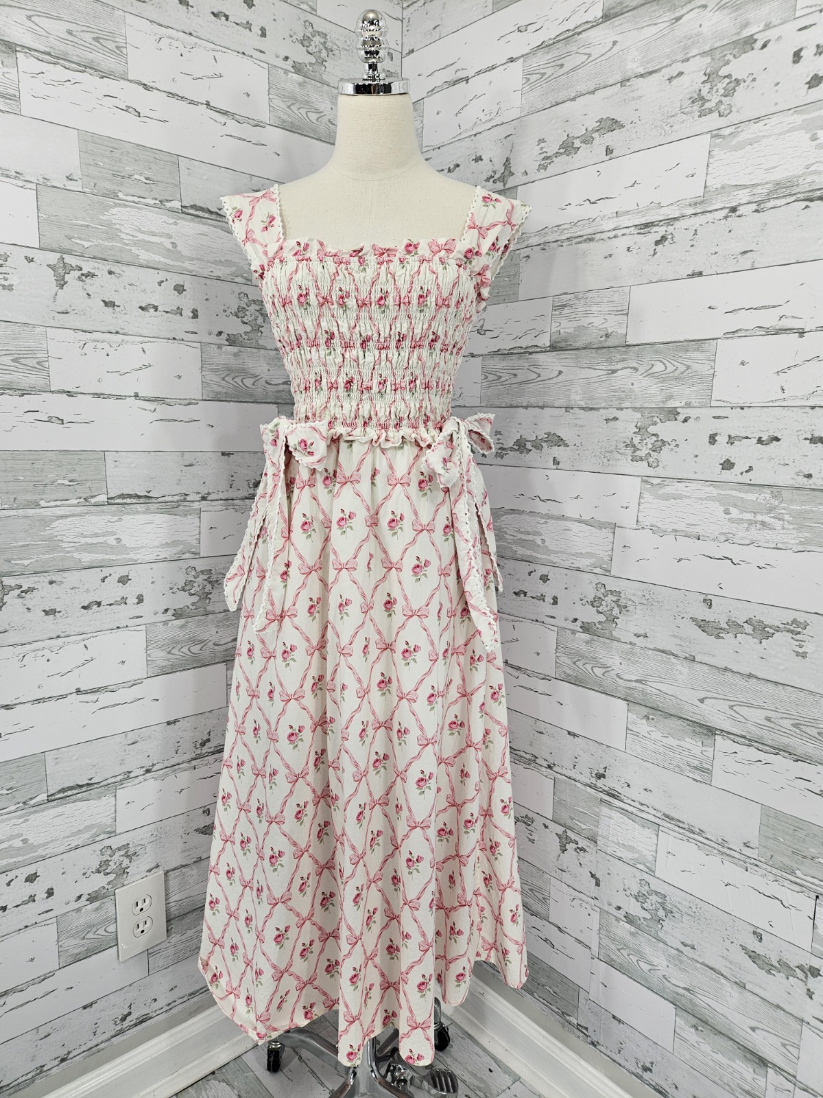 Ultramarine Pink White Lattice Floral Cottage Smocked Midi Dress Women S