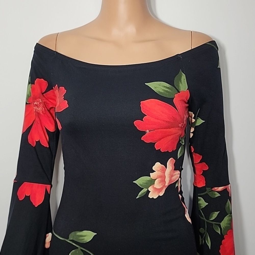 BLACK BEAD Black floral dress with off-the-shoulder bell sleeves Size M
