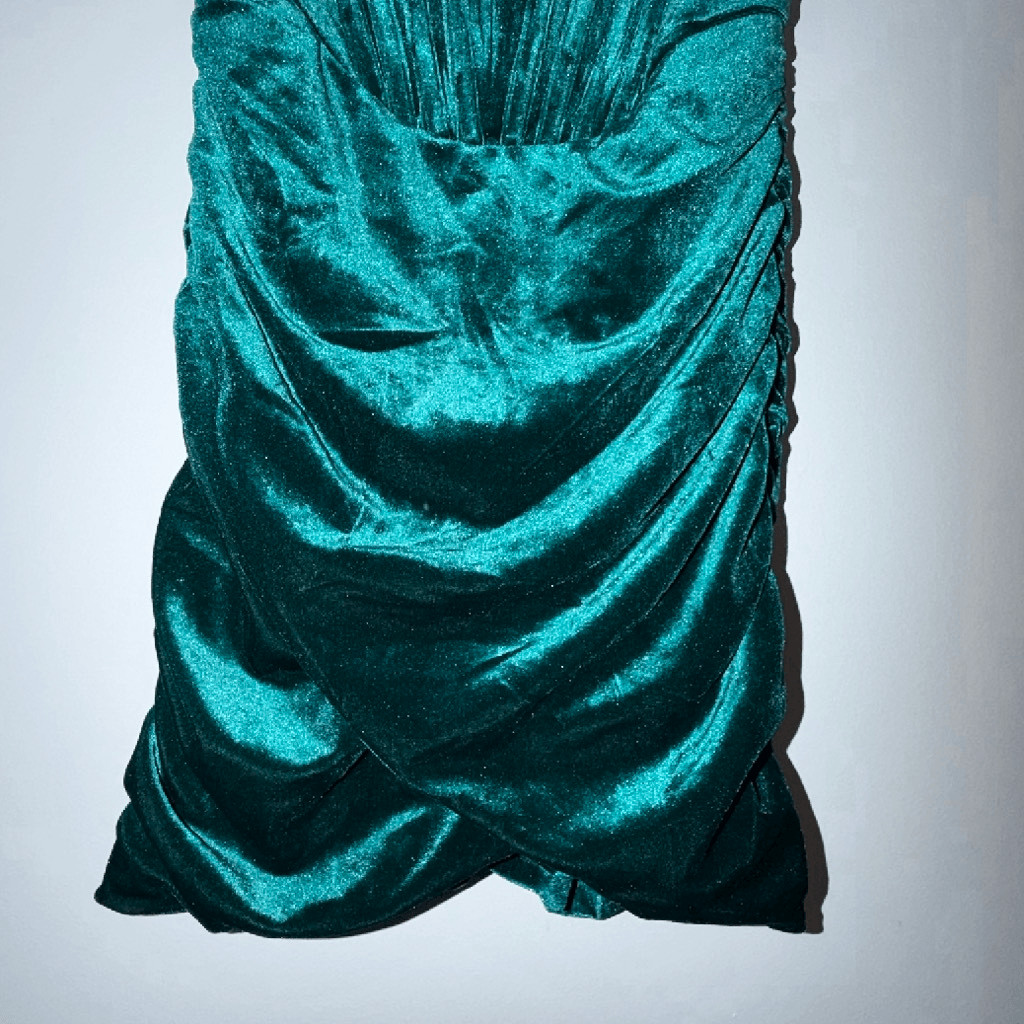 Trendy & Unique Women’s Medium Emerald Green Velvet Ruched Bodycon Mini Dress #1