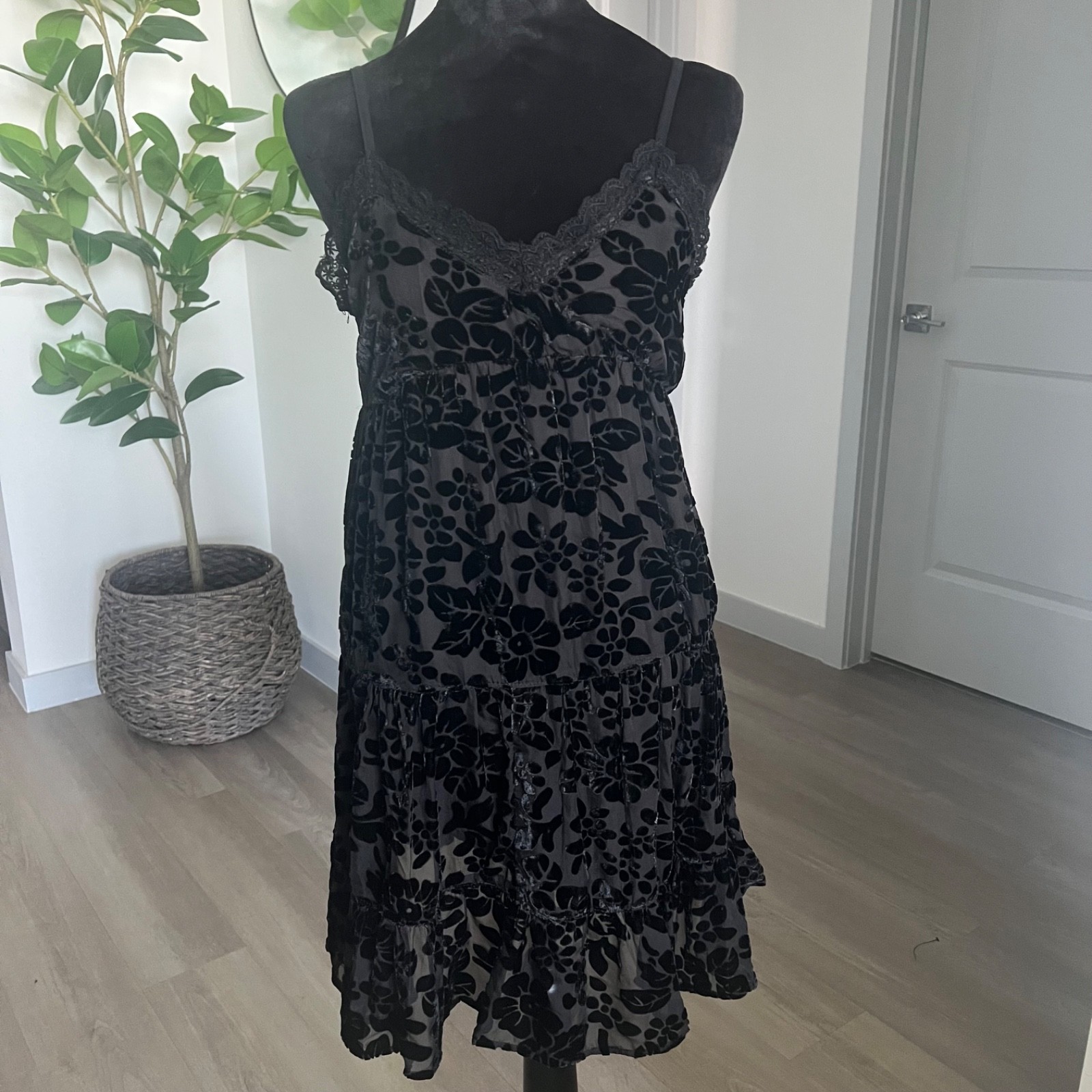 NWT Angie Black Velvet Burnout Babydoll Dress Sz L Whimsigoth Dk Romantic Y2K