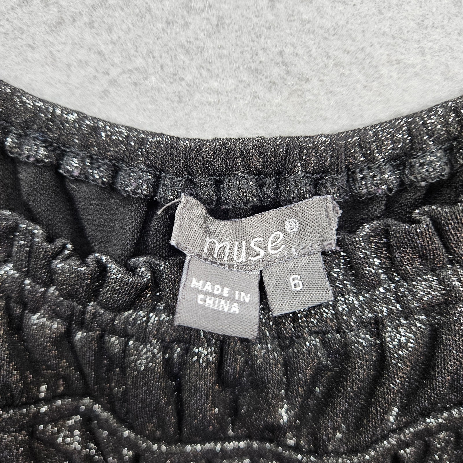 Muse Women’s 6 Black Glittery Long Sleeves Dress