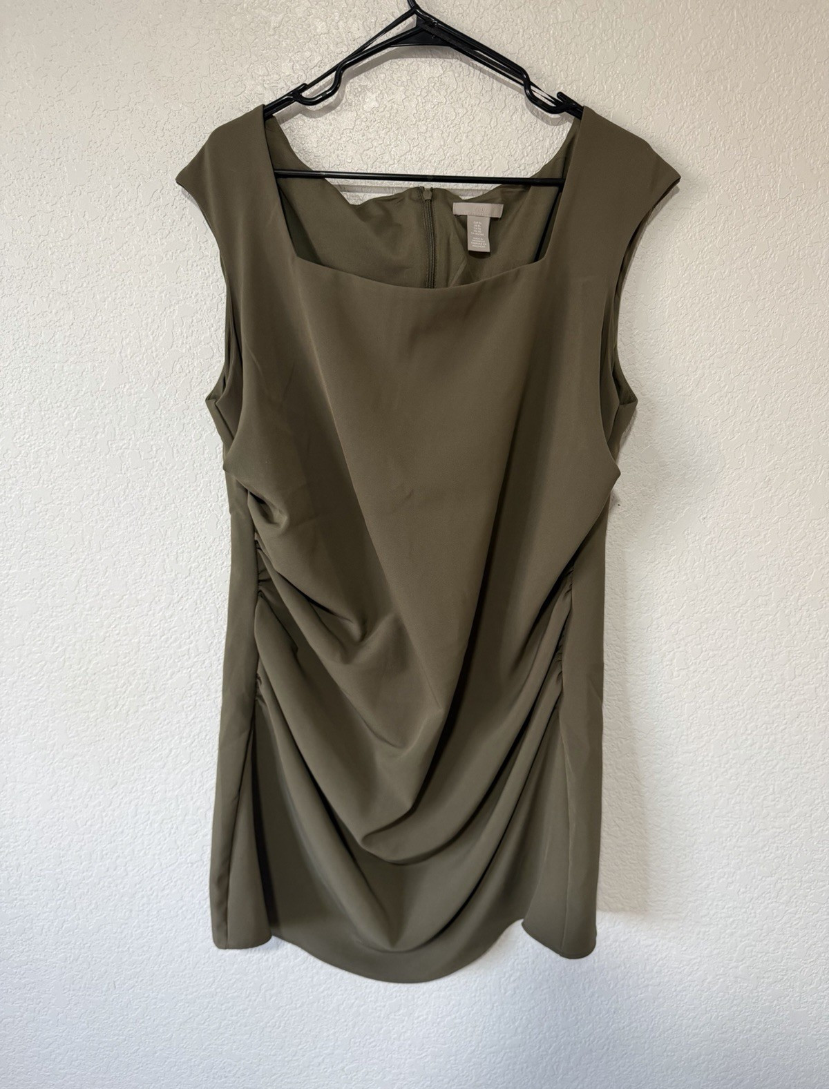 H&M Green Solid Sheath Dress Womens XL Short Sleeveless Ruched Square Neck