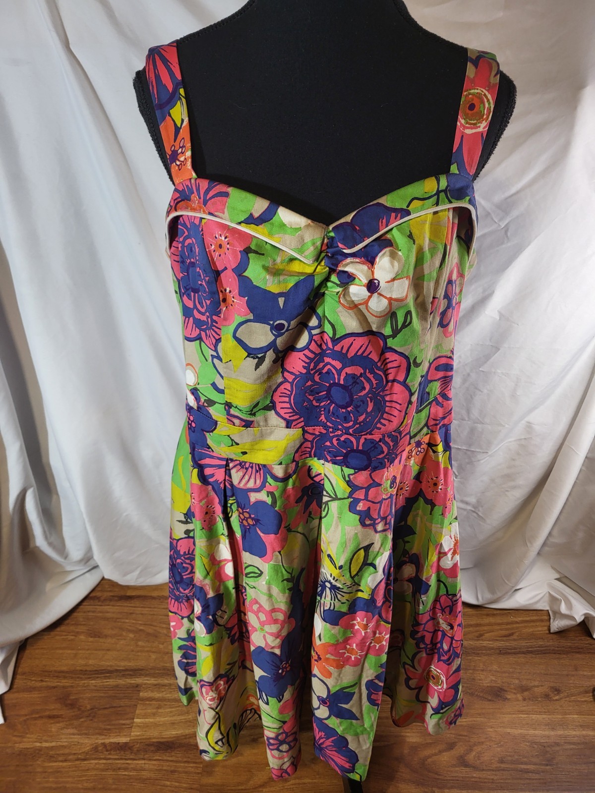 beach bash art & tatyana dress XXL. Bright Floral Rockabilly Retro