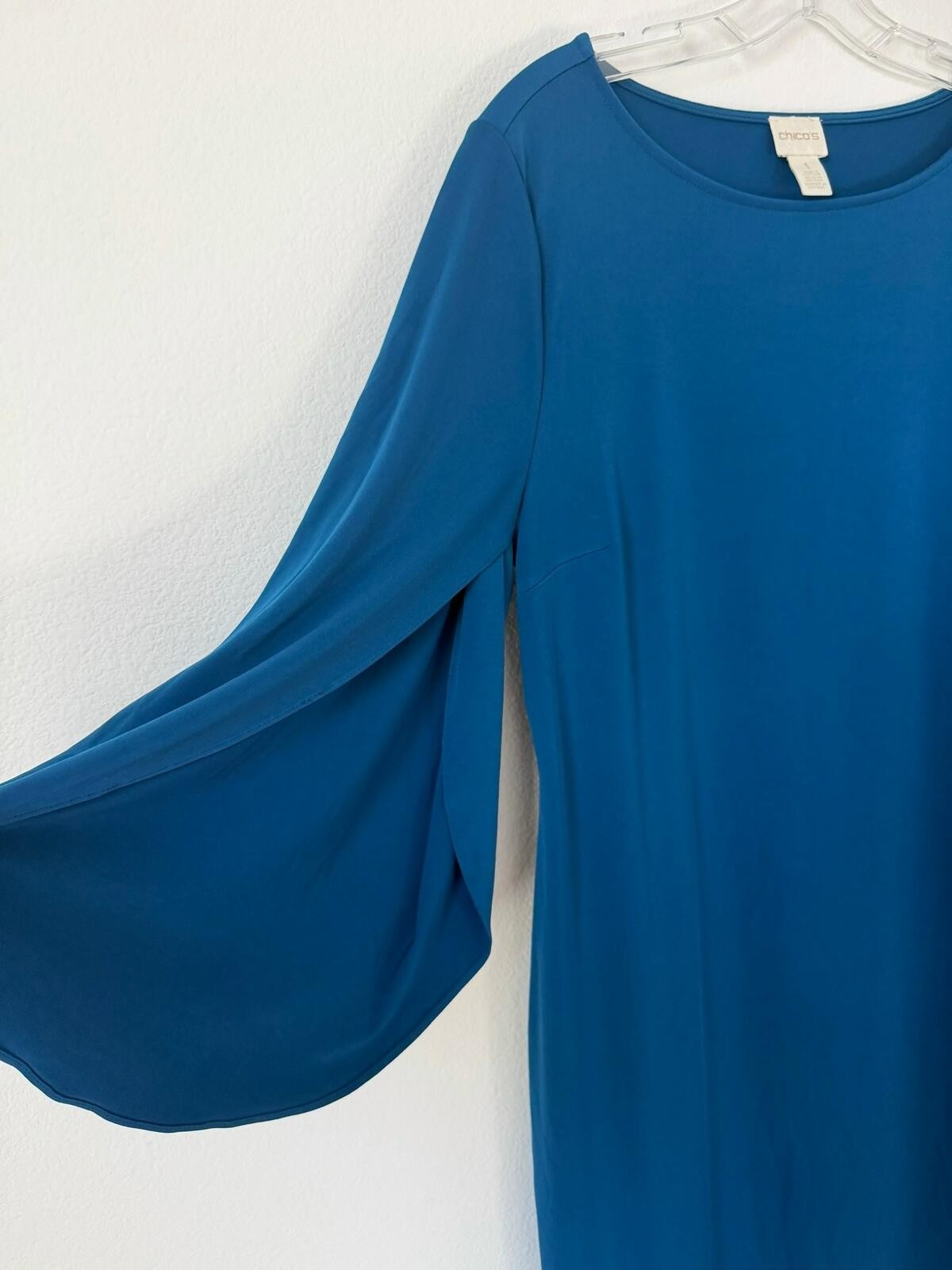 Chico’s Split 3/4 Sleeve Round Neck Teal Blue Stretch Dress Women’s Size 1 (M)