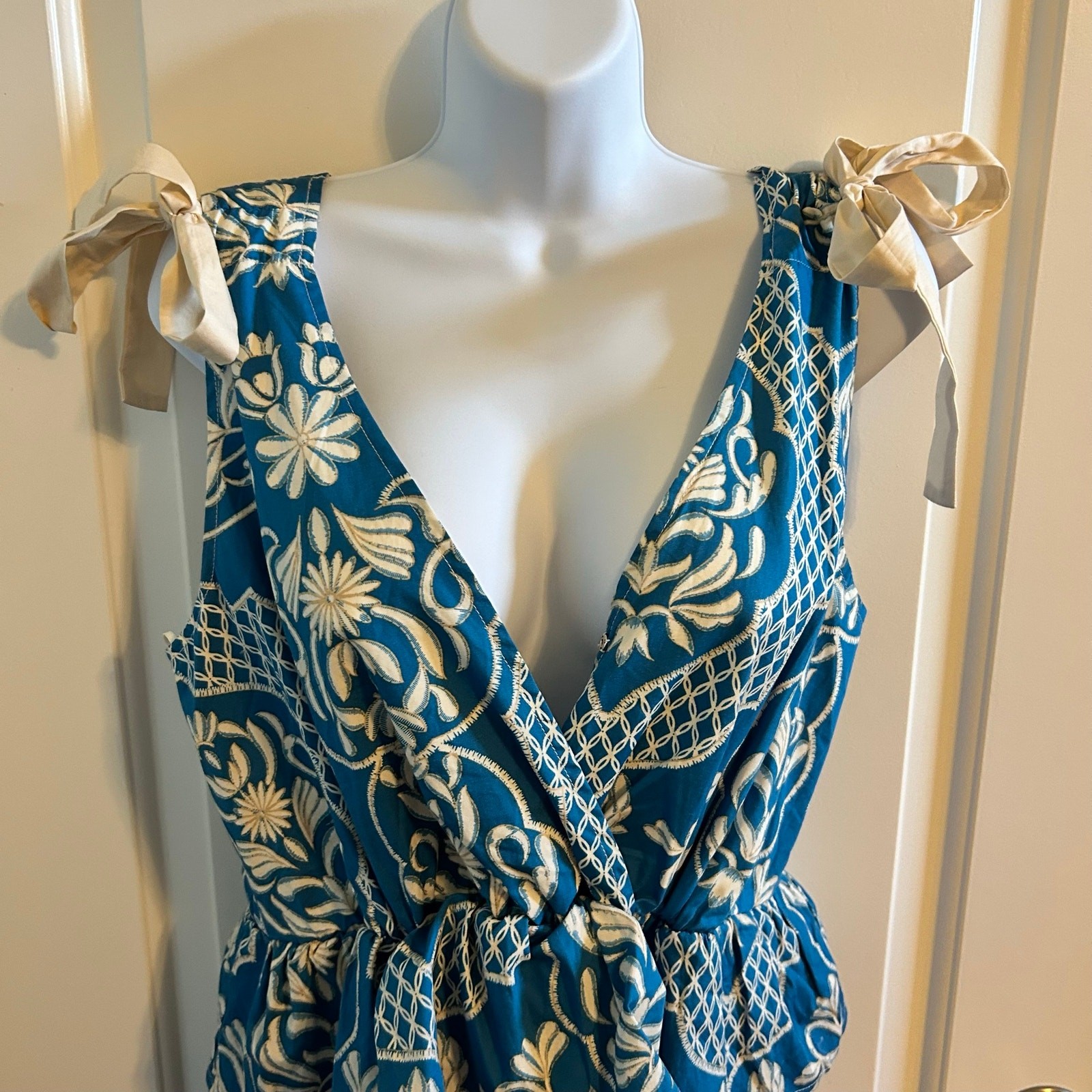 Mood River V Neck Border Print Ruffle Tie Strap Midi Dress size Medium