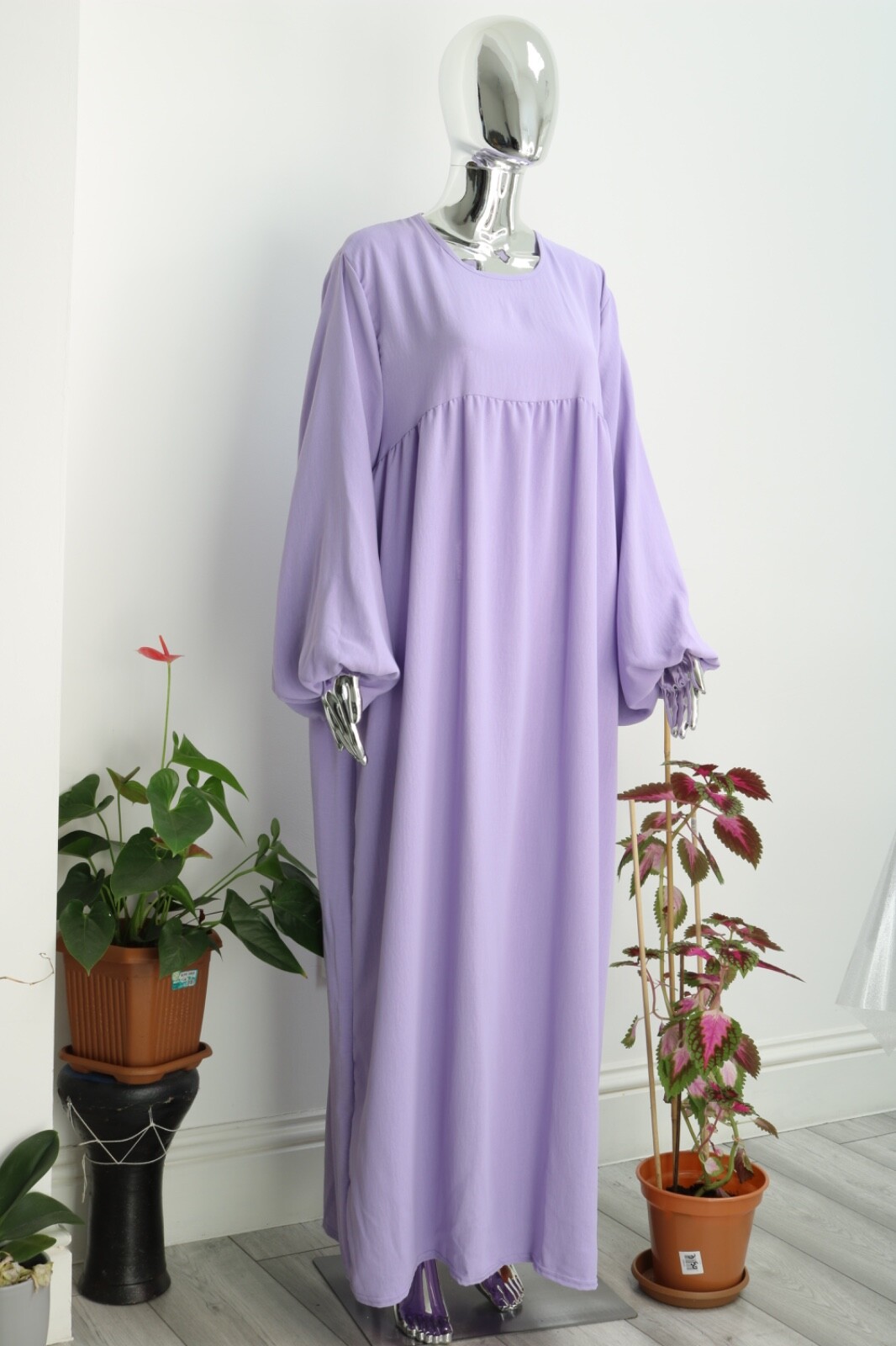 Modest Balloon Sleeve Abaya ,Classic Style and Crew Neck for All Seasons