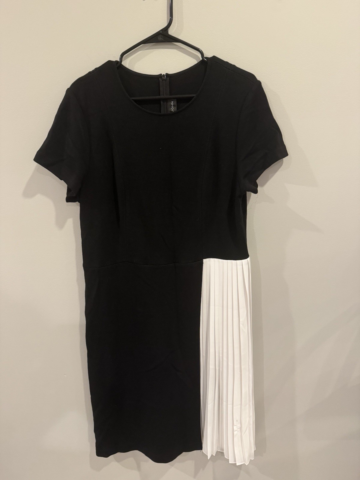 St. John Collection Colorblock Knit Knee Length Dress Pleated Side Panel Size 14