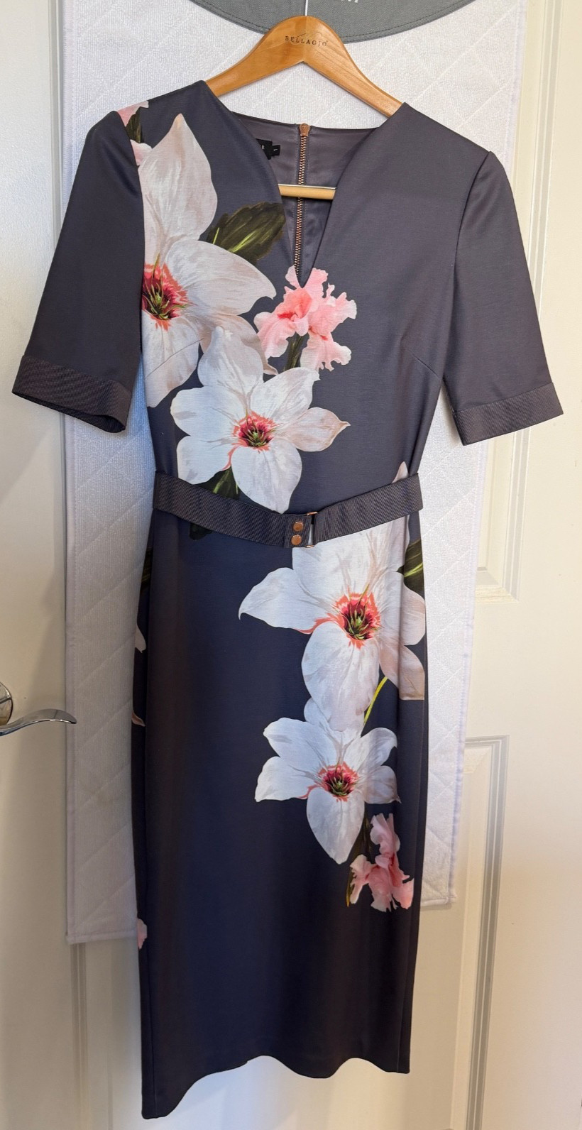 Gorgeous Cocktail Ted Baker women’s dress (size 1 – US size 4)