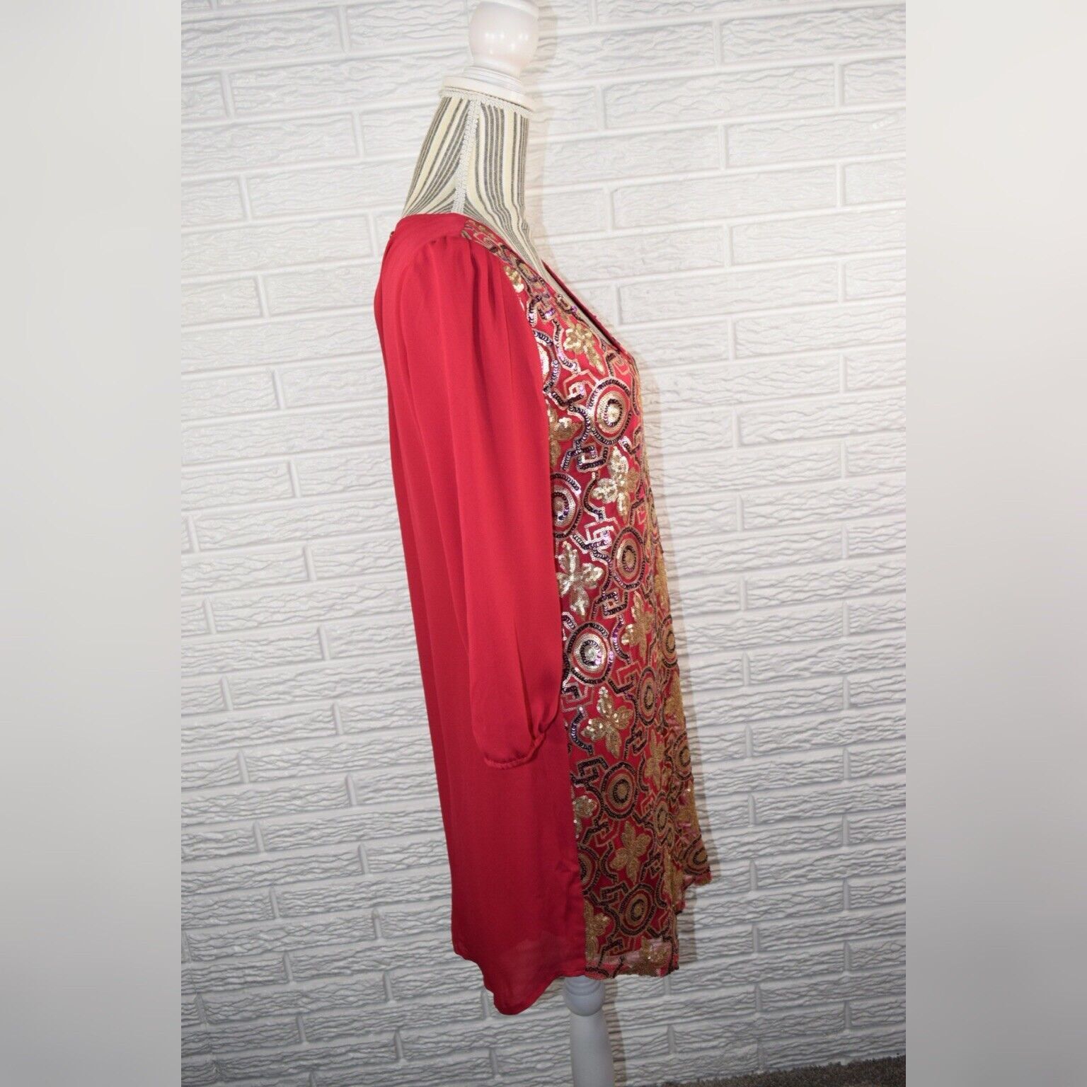 Pink Owl Red Gold Fuchsia Patterned Sequined Dress Party Cocktail Holiday Medium