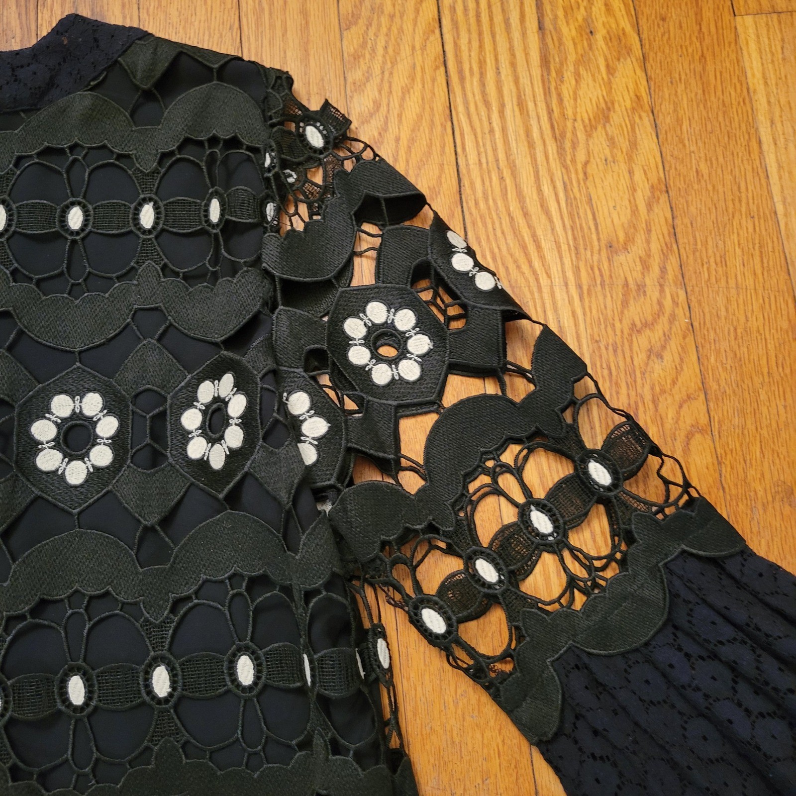 Anna Sui Black Lace Floral Embroidered Shift Dress Bell Sleeve 6 Whimsigoth