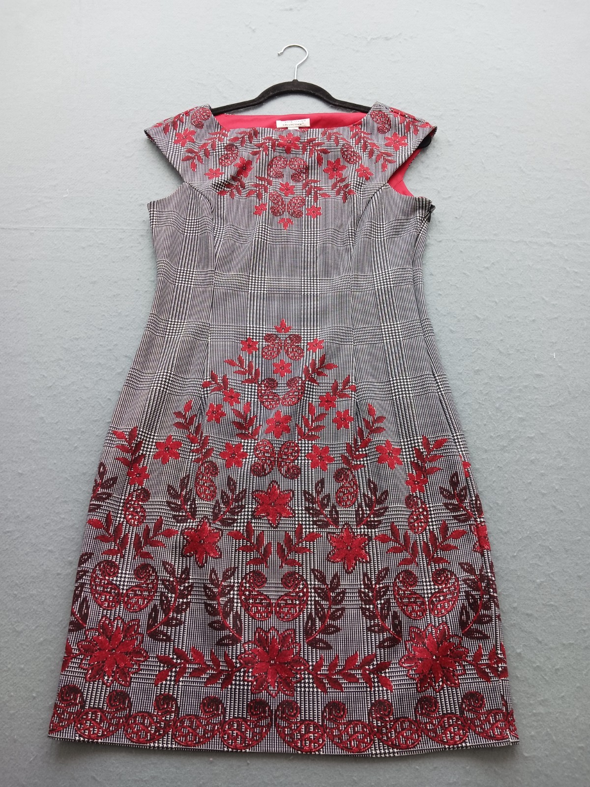 London Style Women Shift Knee Dress Sz 10 Multicolor Plaid Embroidered Casual