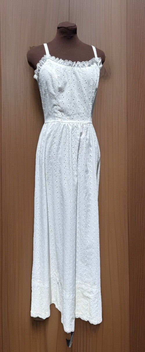 VTG Nieman-Marcus Lanz Original White Lace Spaghetti Strap Maxi Dress Sz 11/12