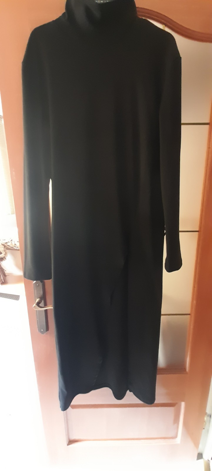 FHQ Collection High Split Black Midi Size 2 XL
