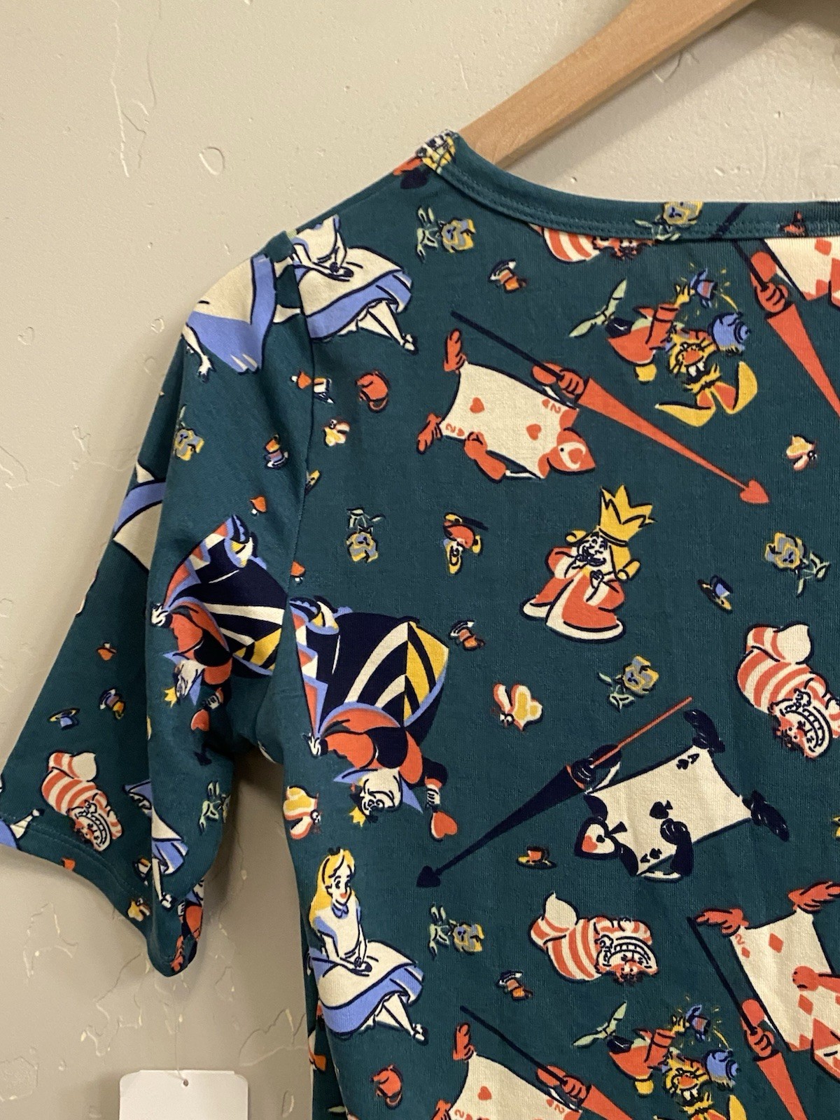 Disney’s Size Small Alice in Wonderland Characters LulaRoe Julia Dress Green NWT